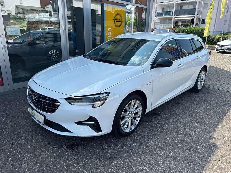 Schneeweiss/summitwhite/arctic Gebraucht 2021 Opel Insignia Business Elegance Kombi | 19.990 € (Etwas zu teuer) - Bild 1/4