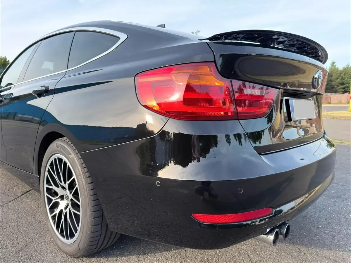 Gebraucht BMW 330 Sport Line 258 PS (189 kW) 2016 Schwarz Limousine