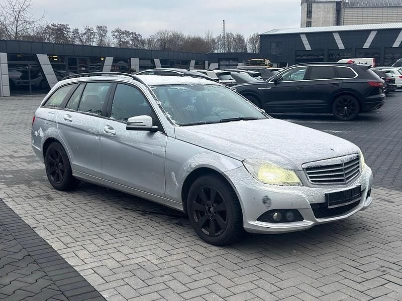 Gebraucht Mercedes C220 170 PS (125 kW) 2014 Silber Limousine