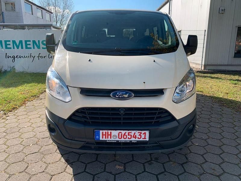Gebraucht Ford Tourneo 131 PS (96 kW) 2018 Beige Van / Kleinbus