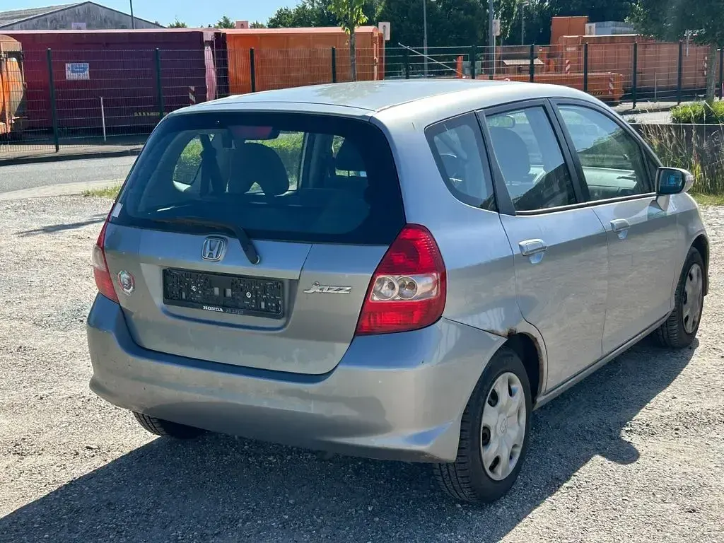 Gebraucht Honda Jazz LS 83 PS (61 kW) 2006 Silber Kleinwagen