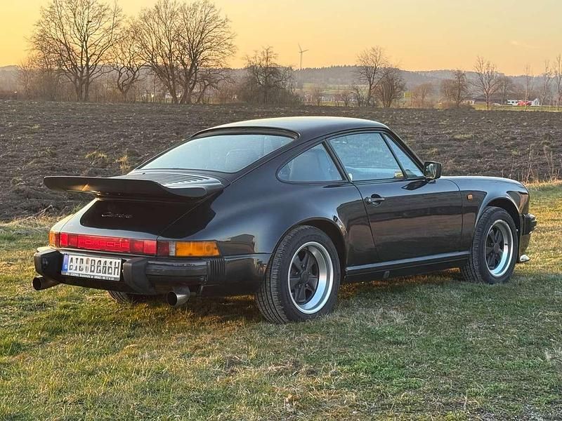 Gebraucht Porsche 911 Carrera 207 PS (152 kW) 1984 Schiefergraumetallic Coupé