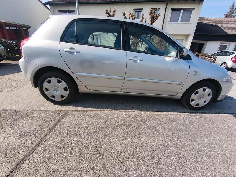 Gebraucht Toyota Corolla 97 PS (71 kW) 2002 Grau Limousine