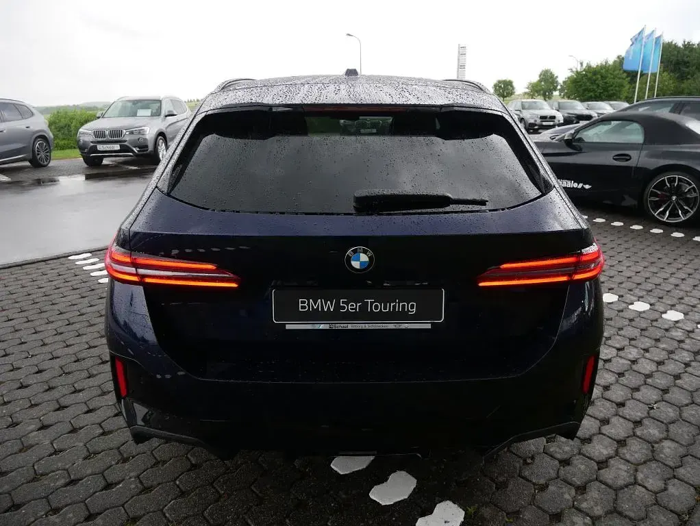 Neu BMW 540 M Sport 303 PS (222 kW) 2026 Blau Limousine
