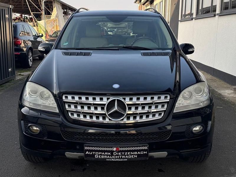 Gebraucht Mercedes ML320 224 PS (164 kW) 2006 Schwarz SUV