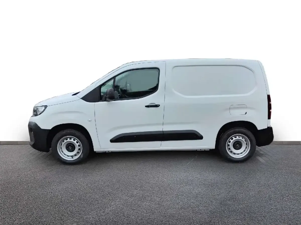 Neu Opel Combo 102 PS (75 kW) 2026 Lackierung weiss icy/typ ausse Van / Kleinbus