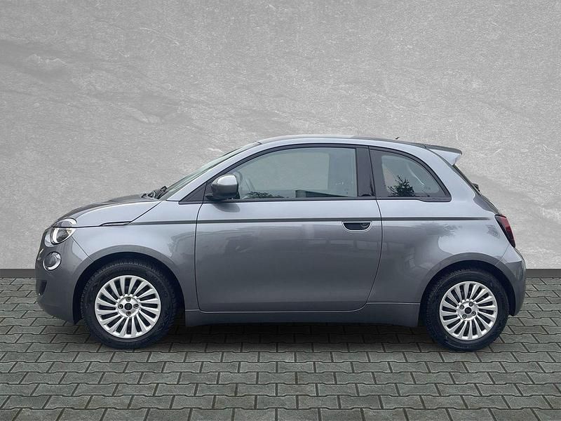 Gebraucht Fiat 500e Action 69 kW (95 PS) 2022 Mineral grau (met.lack.) Kleinwagen
