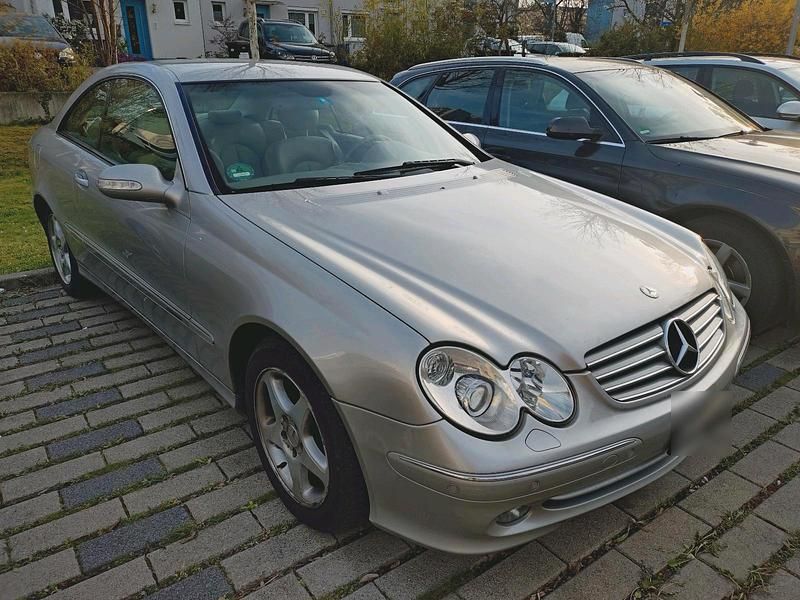 Gebraucht Mercedes CLK320 218 PS (160 kW) 2002 Silber Coupé