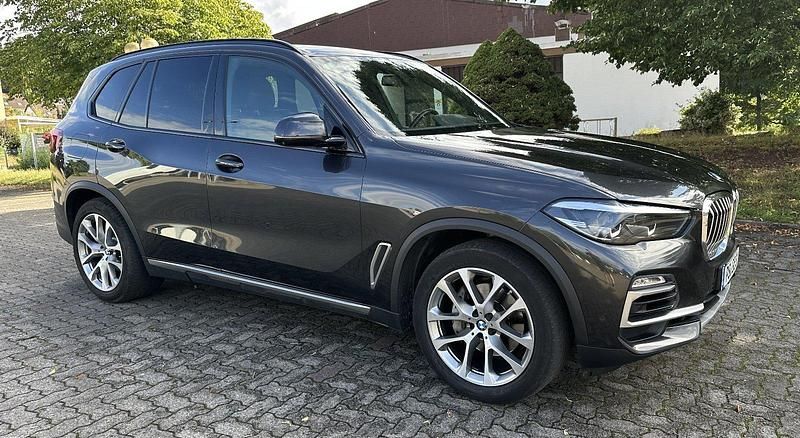 Andere farben Gebraucht 2021 BMW X5 Shadowline SUV | 56.999 € (Etwas zu teuer) - Bild 1/4