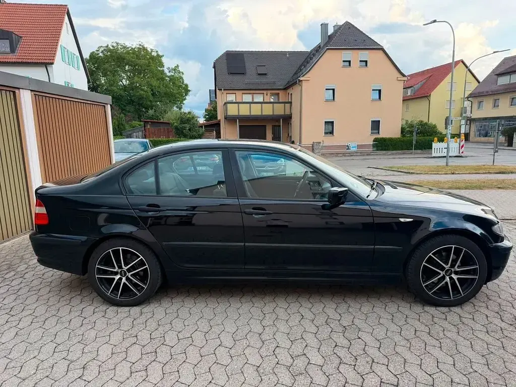 Gebraucht BMW 316 116 PS (85 kW) 2003 Schwarz Limousine