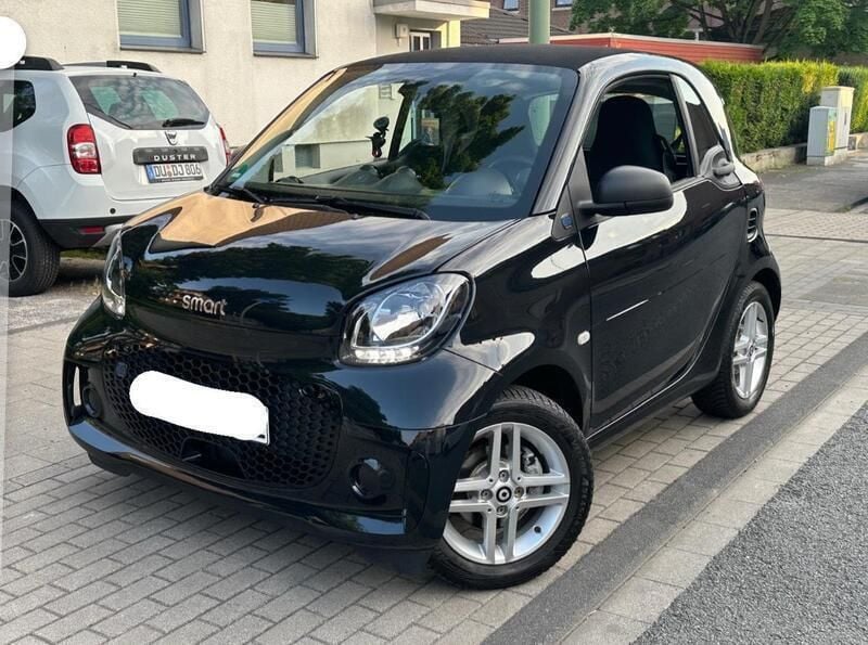 Schwarz Gebraucht 2021 Smart ForTwo Electric Drive Coupé | 8.900 € (Fairer Preis) - Bild 1/4
