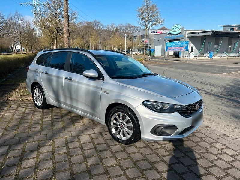 Gebraucht Fiat Tipo 120 PS (88 kW) 2017 Silber Kombi