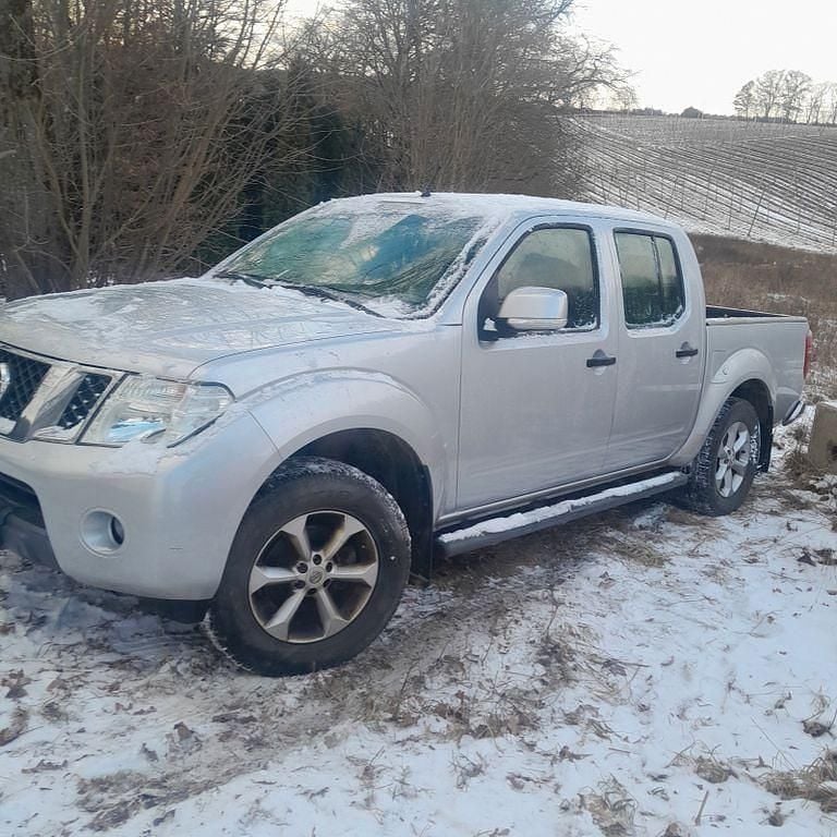 Gebraucht Nissan Navara 190 PS (139 kW) 2013 Silber Abholung