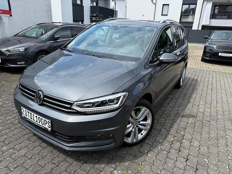 Gebraucht VW Touran Highline 190 PS (139 kW) 2018 Grau Van / Kleinbus