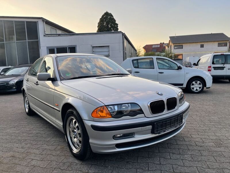 Silber Gebraucht 1999 BMW 318 Limousine | 2.950 € (Etwas zu teuer) - Bild 1/4