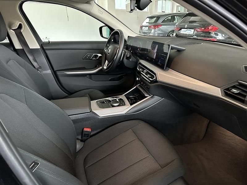 Gebraucht BMW 320 Shadowline 190 PS (139 kW) 2023 Schwarz Limousine