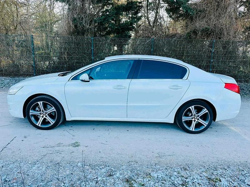 Gebraucht Peugeot 508 GT 204 PS (150 kW) 2012 Weiß Limousine