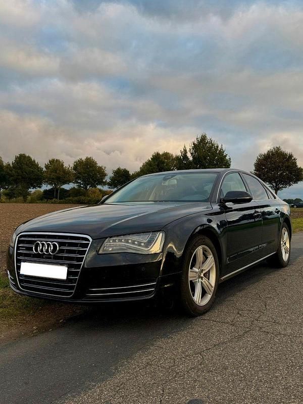 Schwarz Gebraucht 2011 Audi A8 Ambiente Limousine | 17.590 € (Etwas zu teuer) - Bild 1/4