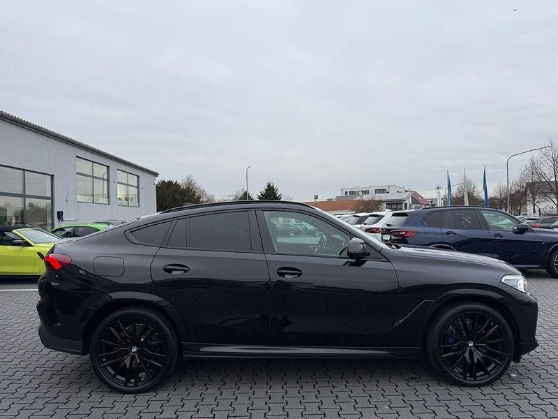 Schwarz Gebraucht 2022 BMW X6 M Sport SUV | 72.990 € (Etwas zu teuer) - Bild 1/4