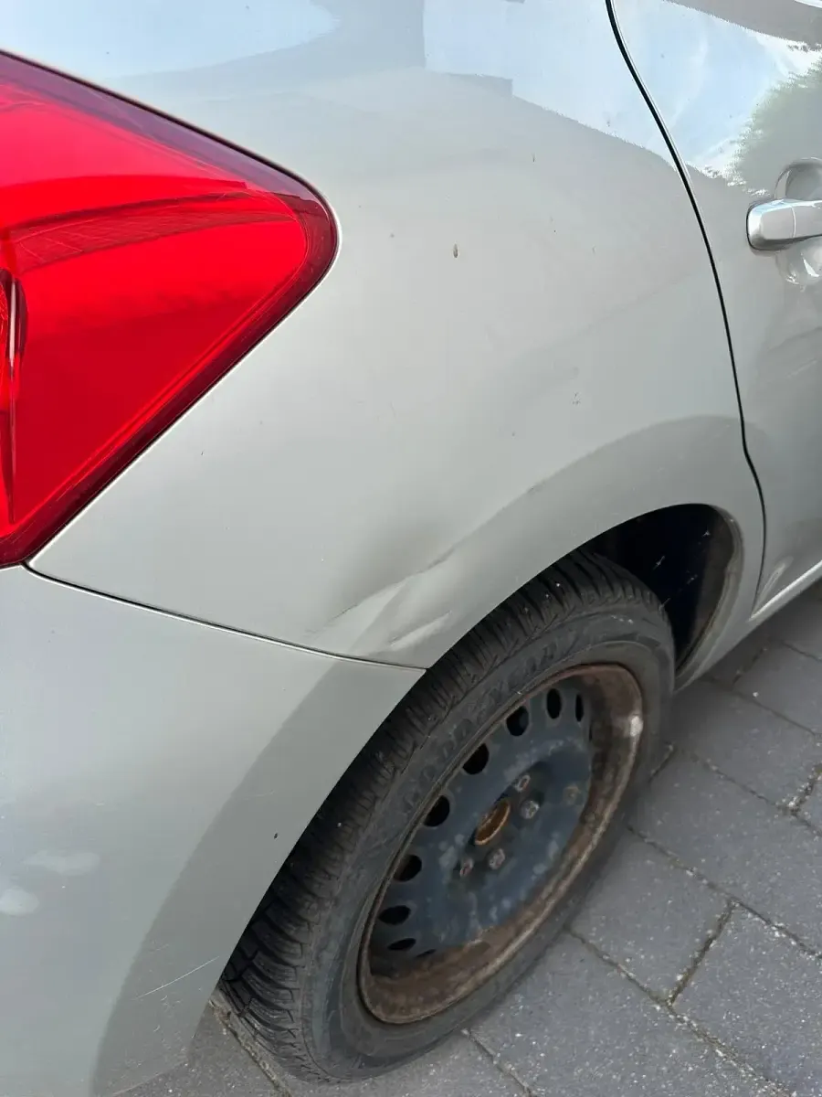 Gebraucht Toyota Auris 126 PS (92 kW) 2009 Silber Kleinwagen