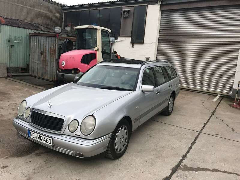 Silber Gebraucht 1998 Mercedes E320 Avantgarde Kombi | 1.990 € (Superpreis) - Bild 1/4