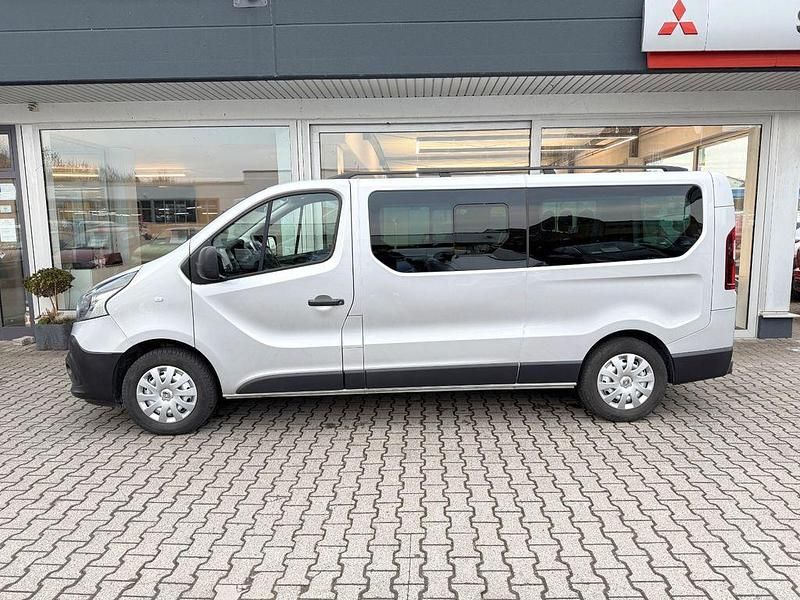 Gebraucht Renault Trafic Expression 121 PS (88 kW) 2019 Grau Van / Kleinbus