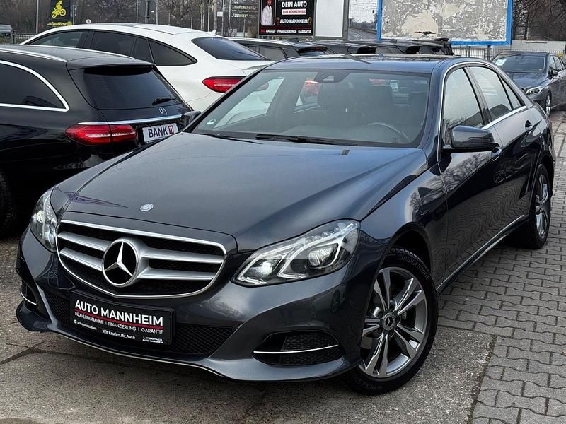 Gebraucht Mercedes E220 Avantgarde 170 PS (125 kW) 2014 Grau Limousine