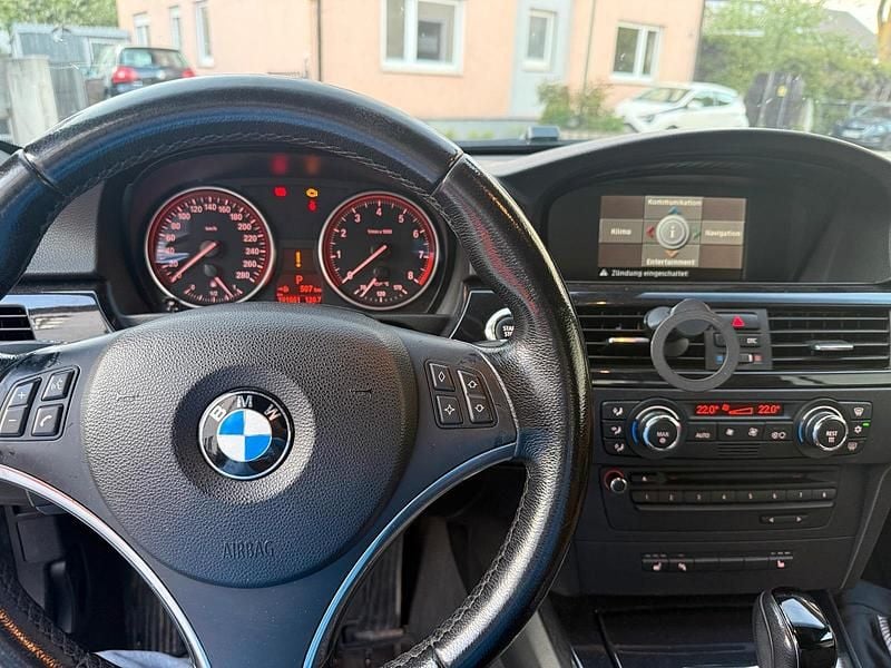 Gebraucht BMW 330 Cabriolet Performance 272 PS (200 kW) 2008 Schwarz Cabrio
