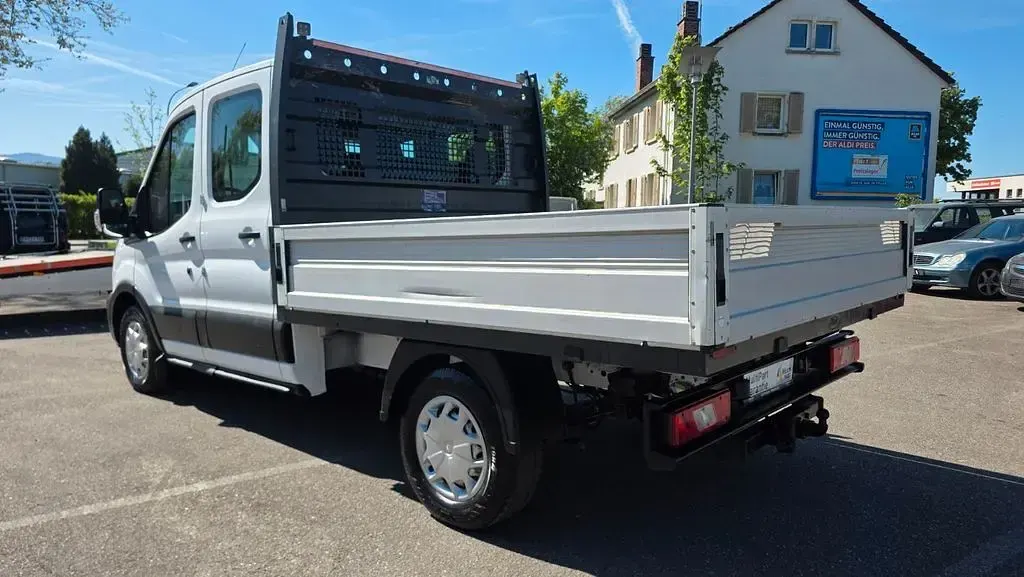 Używany Ford Transit Trend 170 KM (125 kW) 2020 Biały Sedan/Limuzyna
