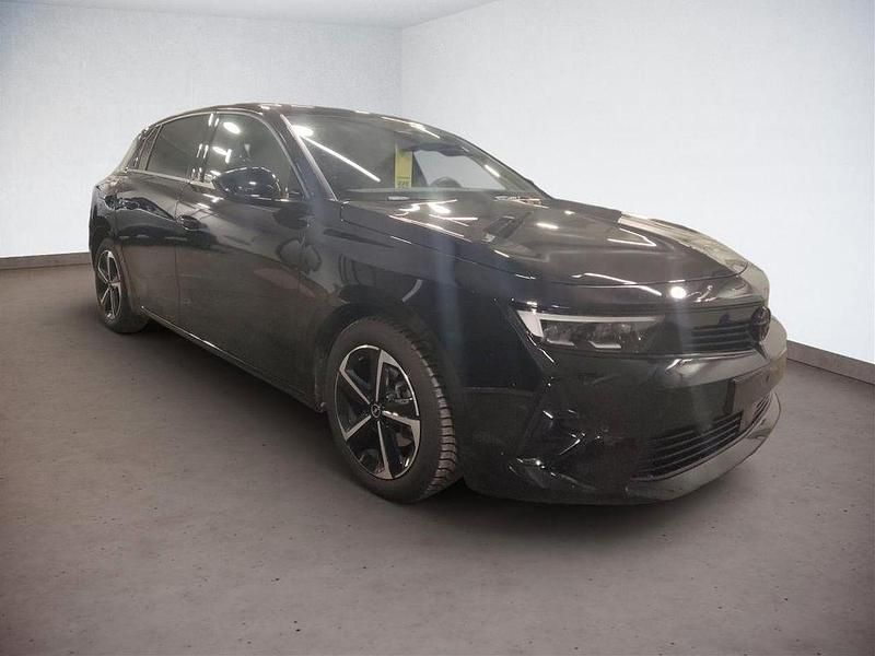 Używany Opel Astra S 131 KM (96 kW) 2025 Czarny Hatchback