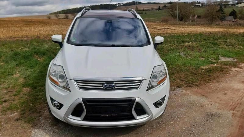 Gebraucht Ford Kuga Titanium 163 PS (119 kW) 2010 Weiß SUV