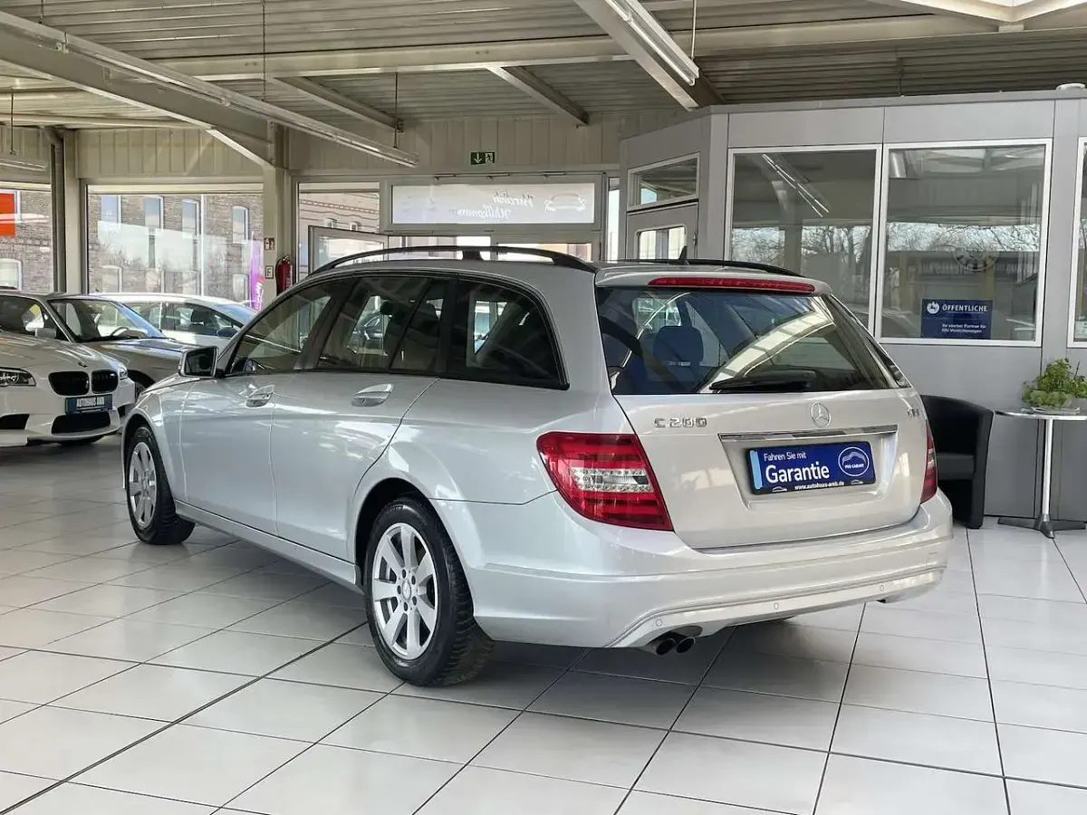 Gebraucht Mercedes C200 136 PS (100 kW) 2013 Silber Kombi