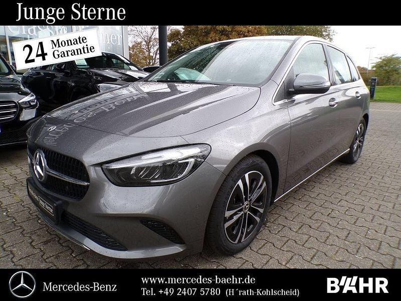 lack mountaingrau (metallic) Gebraucht 2024 Mercedes B200 Progressive Van / Kleinbus | 29.950 € (Guter Preis) - Bild 1/4