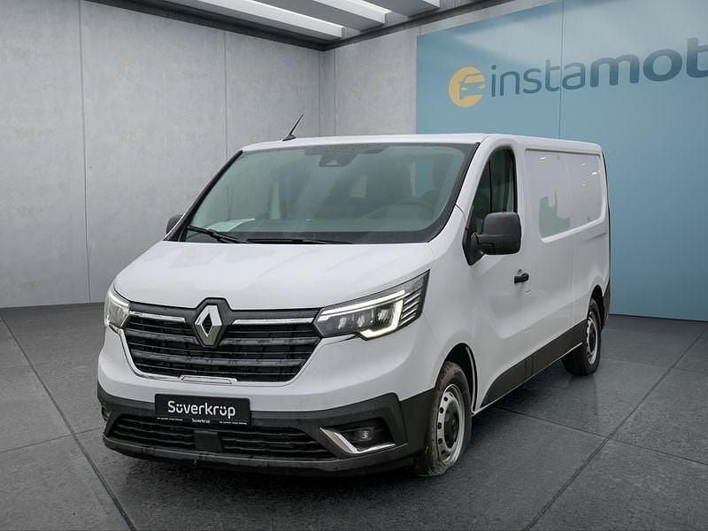 Weiß Gebraucht 2024 Renault Trafic Van | 34.699 € (Etwas zu teuer) - Bild 1/4