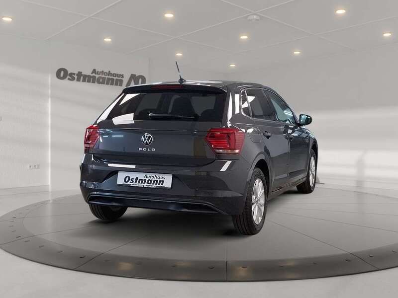 Gebraucht VW Polo Highline 95 PS (69 kW) 2021 Urano grau Kleinwagen