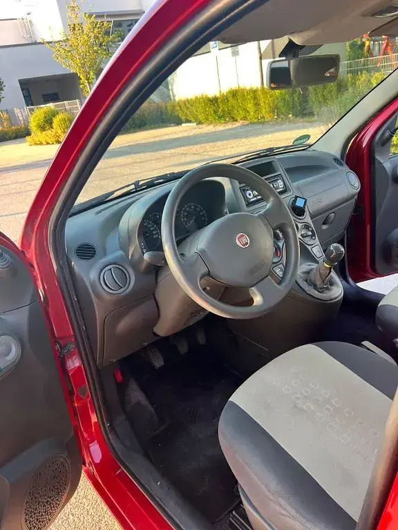 Gebraucht Fiat Panda 60 PS (44 kW) 2009 Rot Kleinwagen