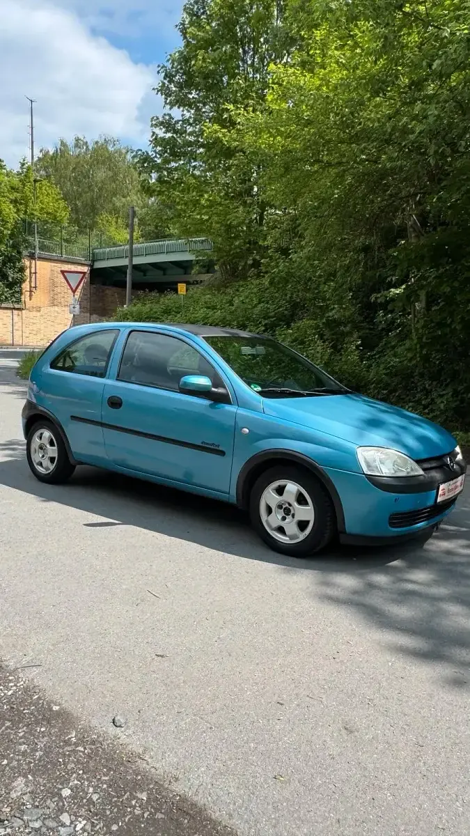 Gebraucht Opel Corsa 75 PS (55 kW) 2000 Blau Kleinwagen