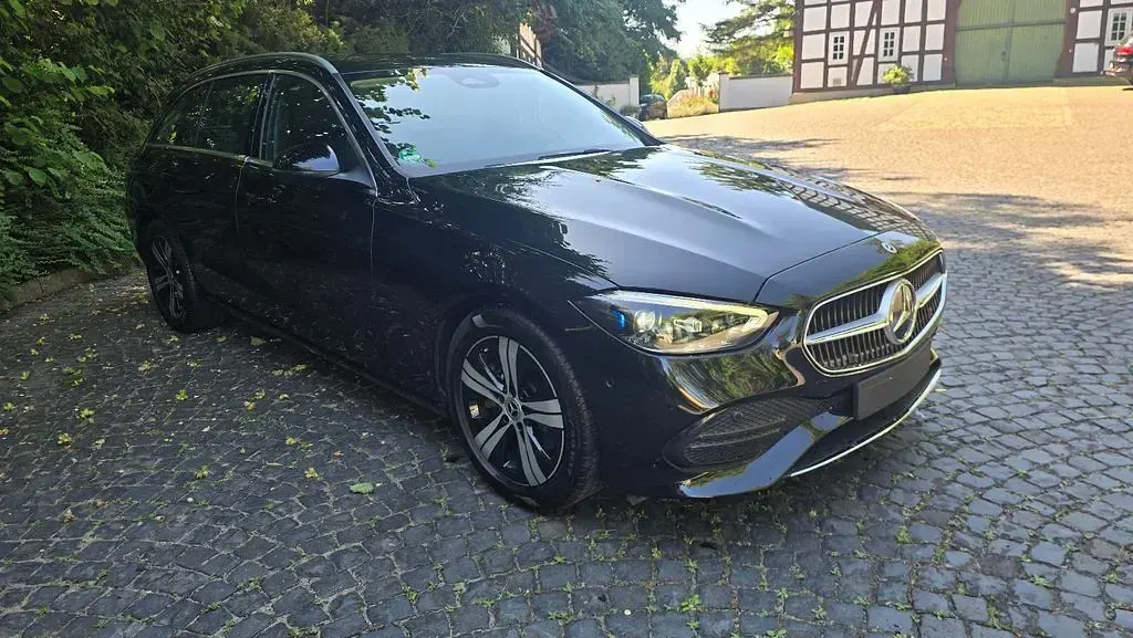 Gebraucht Mercedes C200 204 PS (150 kW) 2023 Schwarz Limousine