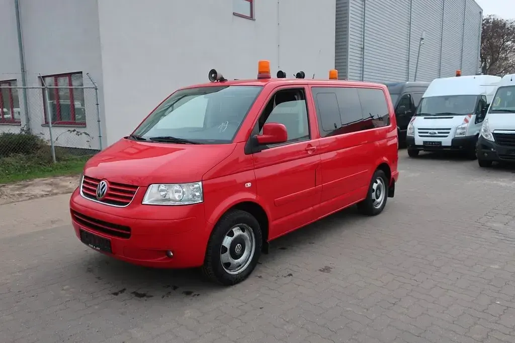 Gebraucht VW Multivan 131 PS (96 kW) 2009 Rot Van / Kleinbus
