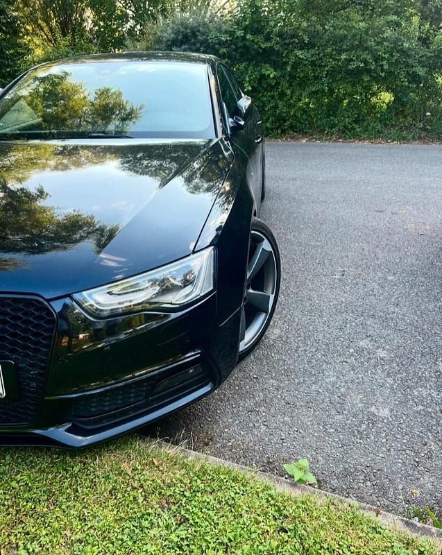 Schwarz Gebraucht 2013 Audi A5 Limousine | 11.500 € (Etwas zu teuer) - Bild 1/4