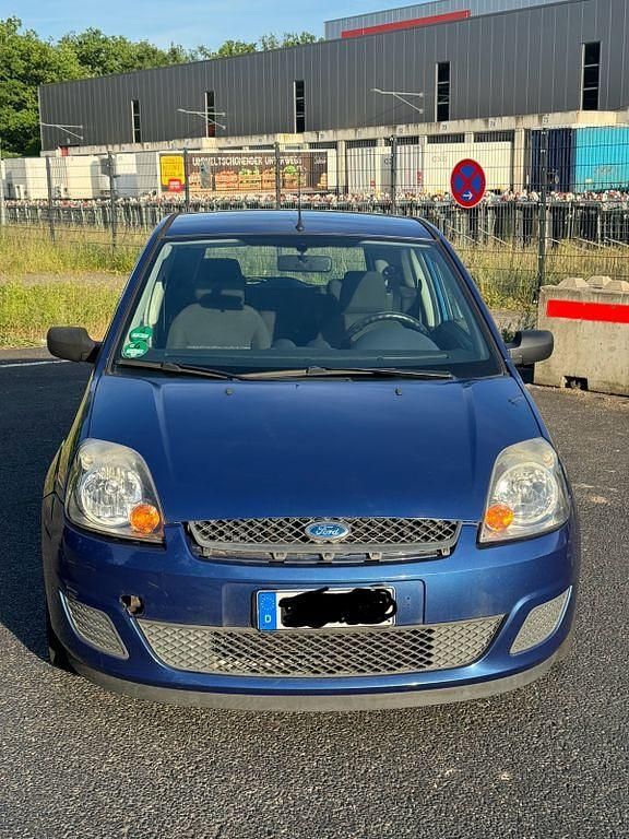 Gebraucht Ford Fiesta Fun X 69 PS (50 kW) 2007 Blau Kleinwagen