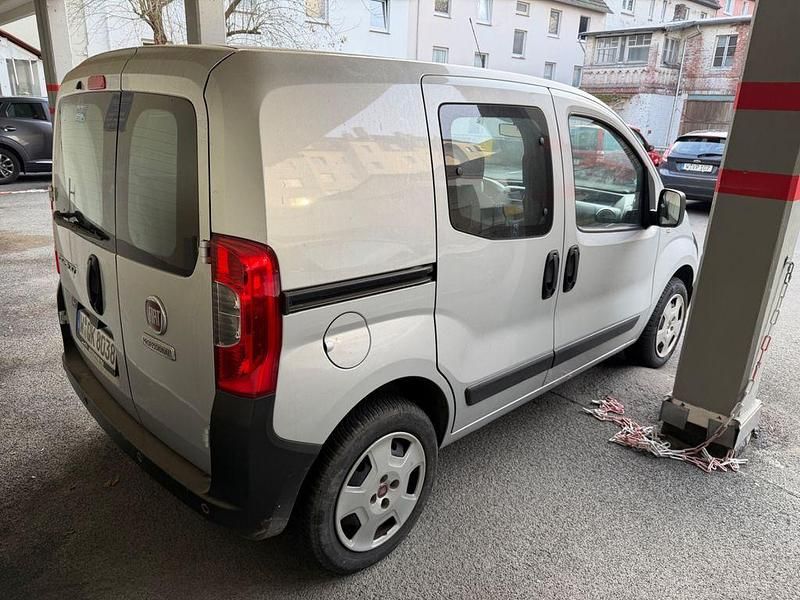 Gebraucht Fiat Fiorino 77 PS (56 kW) 2019 Grau Van / Kleinbus