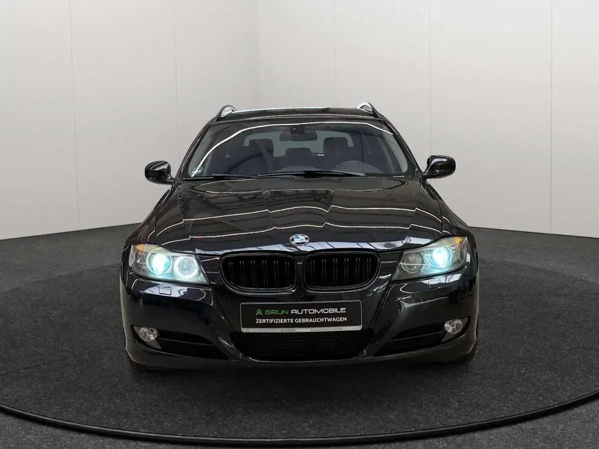 Gebraucht BMW 330 Shadowline 245 PS (180 kW) 2009 Schwarz Kombi
