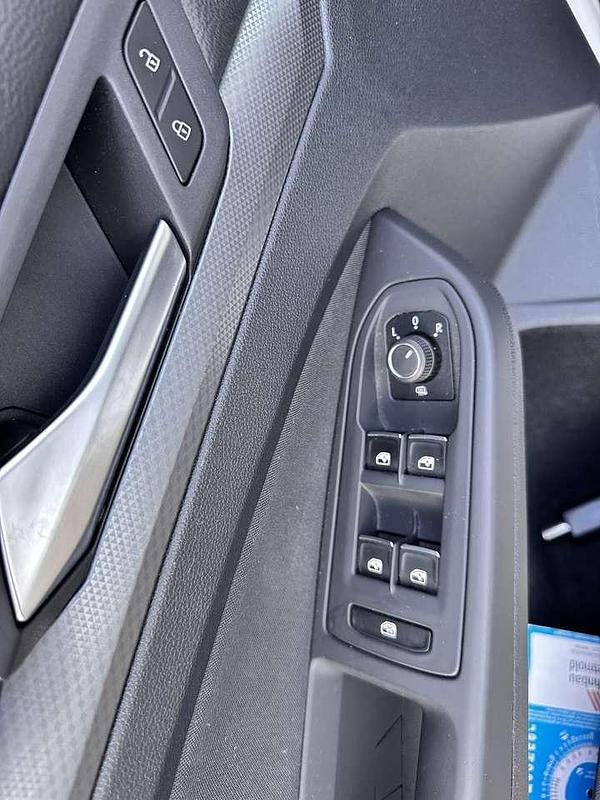 Weiß Gebraucht 2022 VW Golf VIII Active Kleinwagen | 19.200 € (Guter Preis) - Bild 1/4