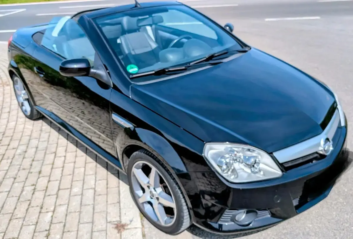 Gebraucht Opel Tigra 90 PS (66 kW) 2007 Schwarz Cabrio