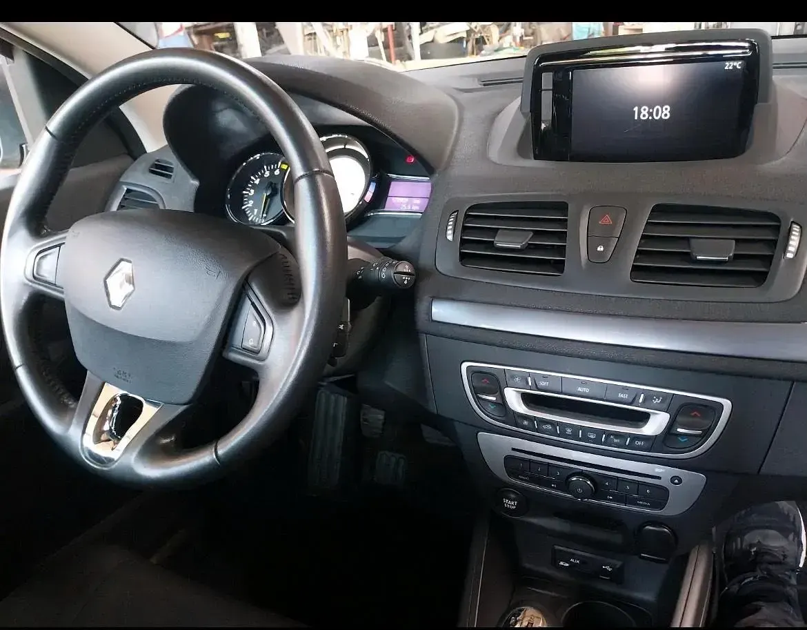 Gebraucht Renault Mégane 166 PS (122 kW) 2014 Schwarz Limousine