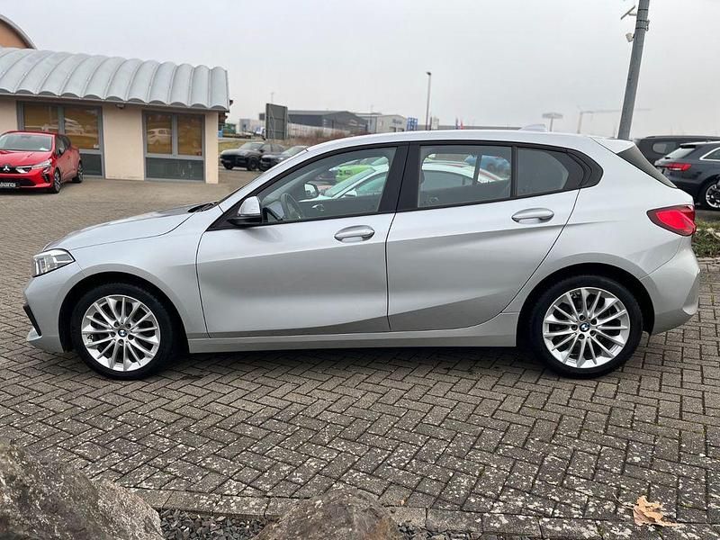 Gebraucht BMW 118 Advantage 150 PS (110 kW) 2021 Silber Kleinwagen