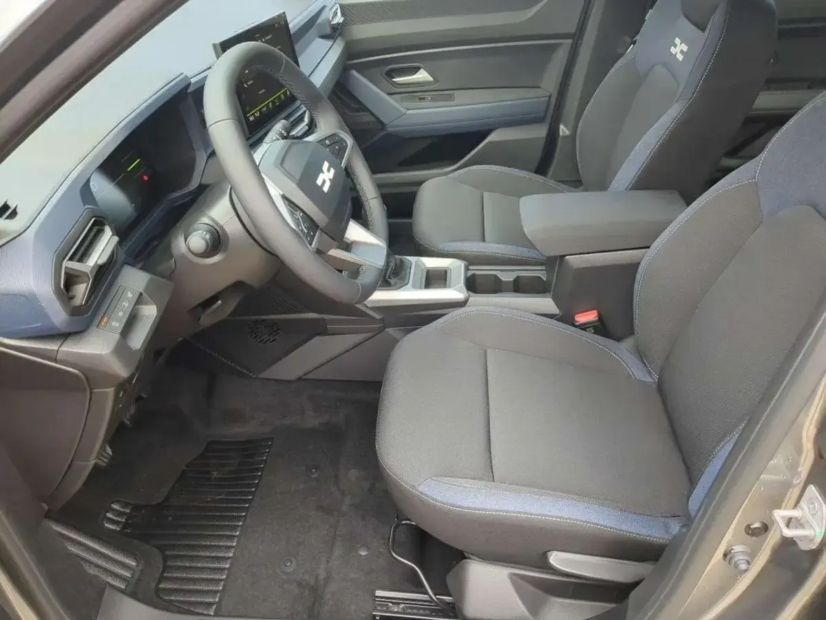 Neu Dacia Bigster Expression 140 PS (102 kW) 2026 Dolomitgrau SUV