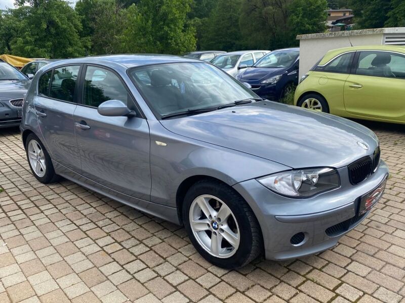 Blau Gebraucht 2004 BMW 120 Kleinwagen | 3.499 € (Fairer Preis) - Bild 1/4