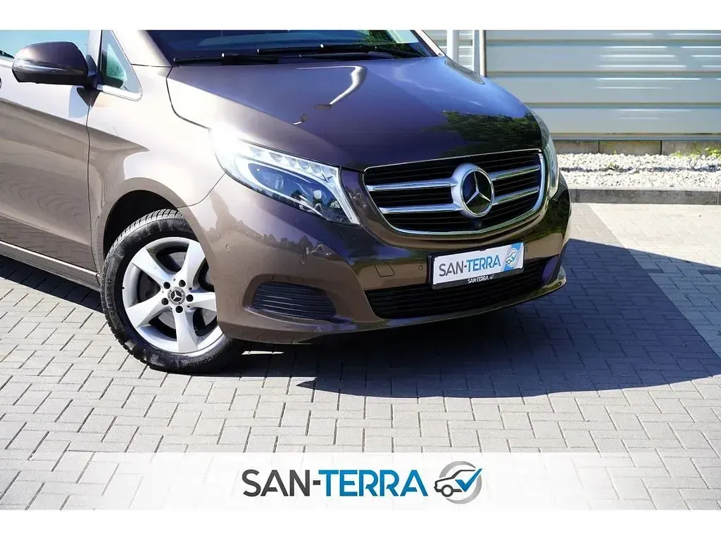 Gebraucht Mercedes V250 Avantgarde 190 PS (139 kW) 2018 Braun Van / Kleinbus